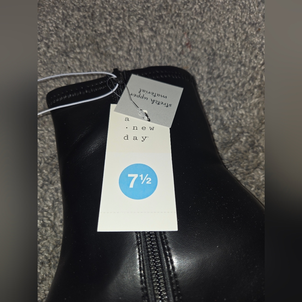 Black Faux Leather Boots, Zips Up the Side, Size 7.5, New With Tags in Box - Picture 9 of 13